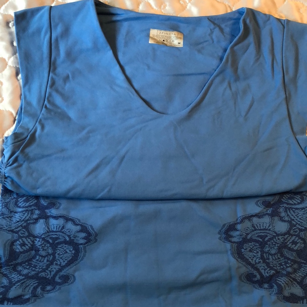 Awesome Athleta top! EUC!